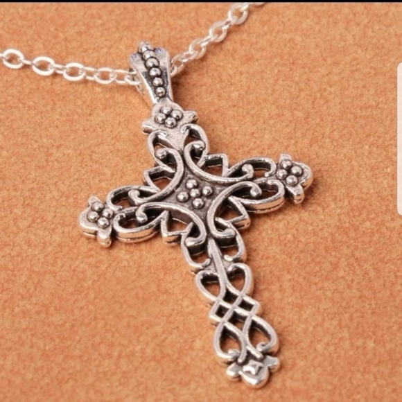Pendant & chain, 𝅺ANTIQUED silver tone Cross Necklace - Picture 3 of 3